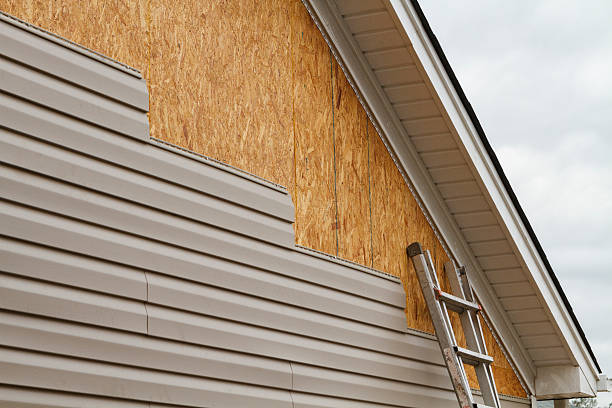 Professional Fiber Cement Siding technician working in Bellaire, OH